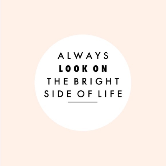 “Circle of Life” Geometric Simple Stud Earrings - Picture 5 of 9